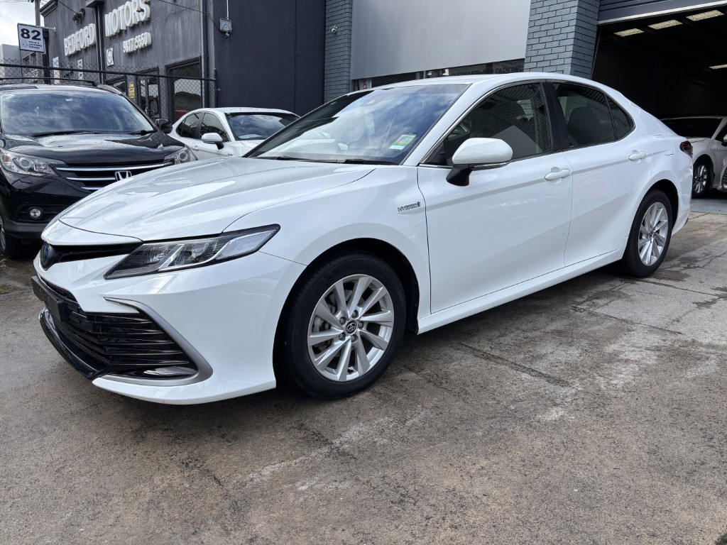 2022 Toyota Camry Hybrid Ascent 2.5i Auto 12,400km with 10 yrs Hybrid Battery Warranty by Toyota Australia